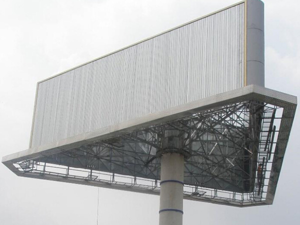 三面翻廣告牌制作有很大的學問呢