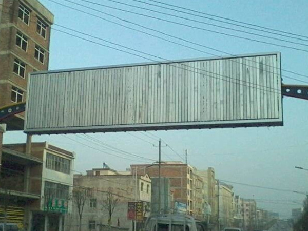 三面翻廣告牌使用過程中導致故障出現的因素